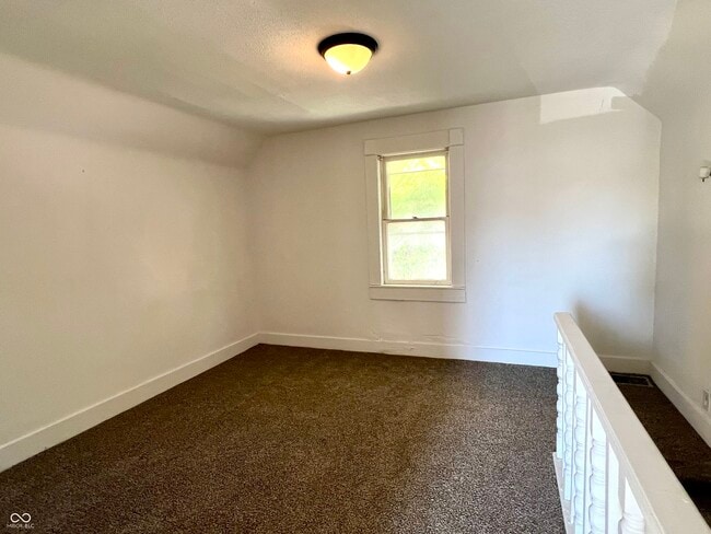 Building Photo - 231 E South C St