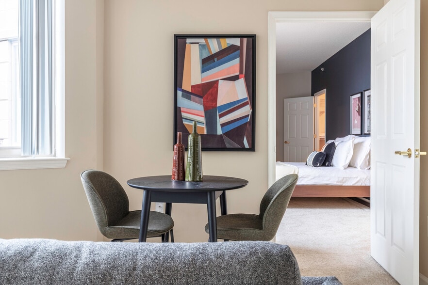 Building Photo - 4918 St Elmo Ave