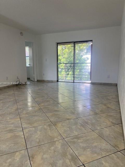 Building Photo - 20800 NE 8th Ct