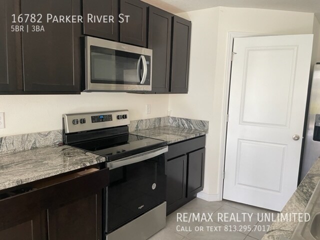 Building Photo - 16782 Parker River St