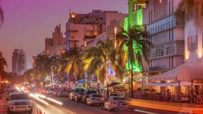 Building Photo - 825 Jimmy Buffett Mem Hwy