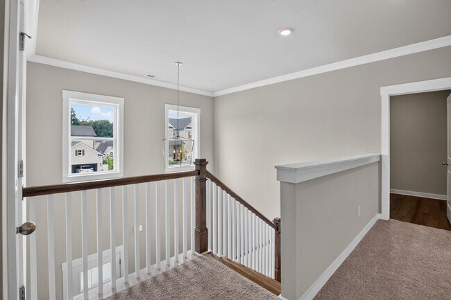 Building Photo - 4787 Wellesley Dr