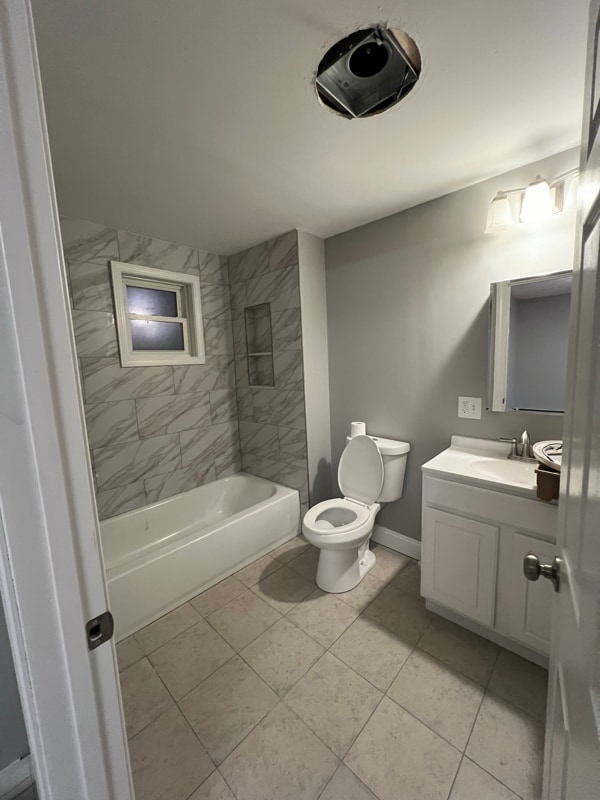 Building Photo - 10 Walnut Ct