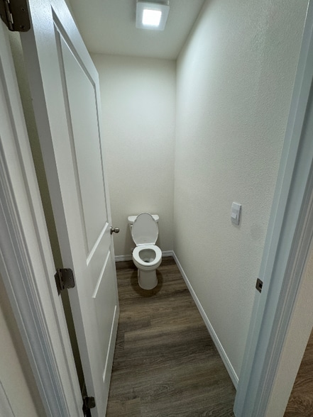 Building Photo - 1087 Morfontaine St