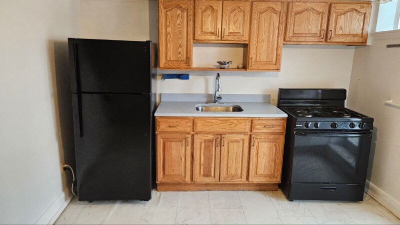 Building Photo - 4014 Balfern Ave