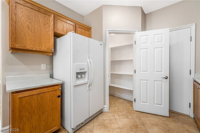 Building Photo - 9731 Kampsville Ave