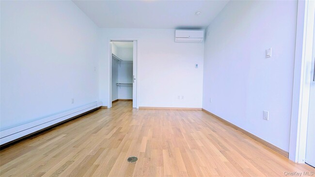 Building Photo - 23-09 Broadway