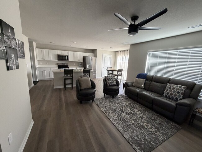 Building Photo - 2486 SE Morningdew Dr