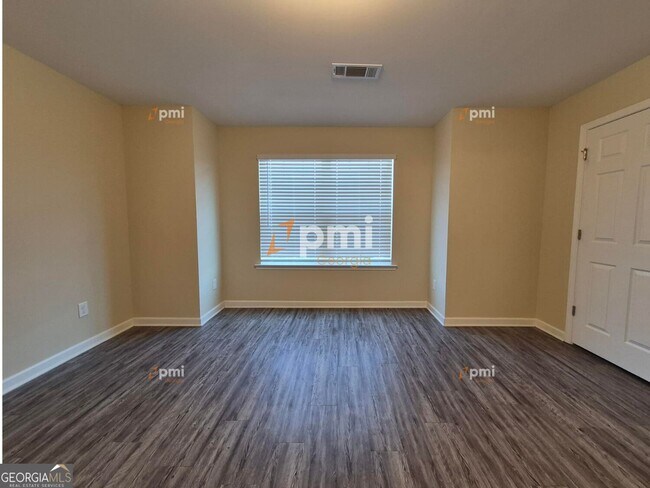 Building Photo - 4438 Pinscher St