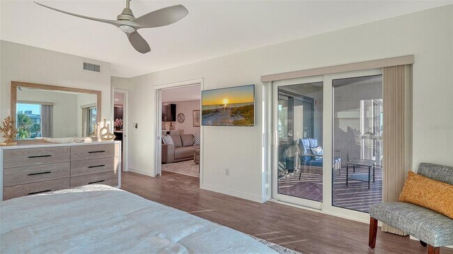 Building Photo - 5757 Gulf of Mexico Dr