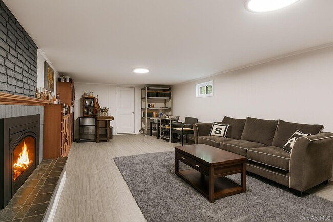 Building Photo - 44 Oakridge Rd