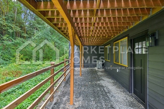 Building Photo - 2032 N Castle Way