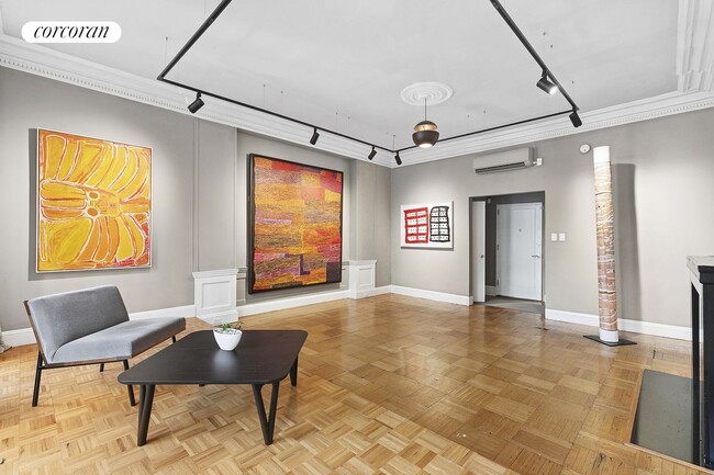 Building Photo - 4 E 81st St