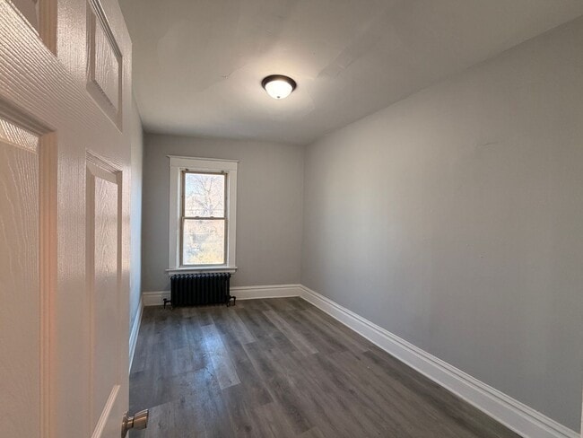 Building Photo - 6800 Sheridan Rd