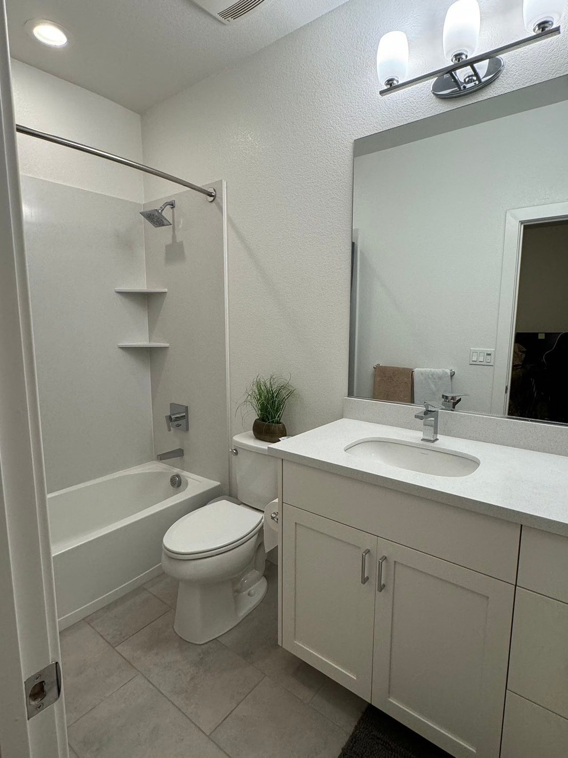 Building Photo - 39136 Memorial St