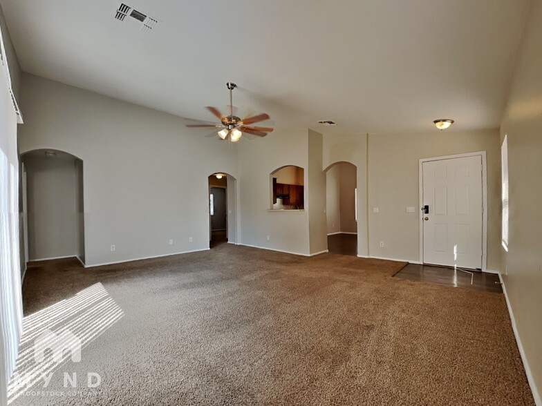 Building Photo - 8617 W Echo Ln