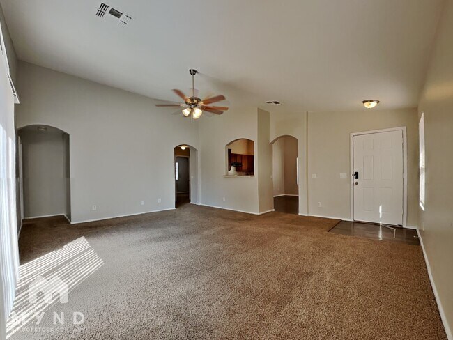 Building Photo - 8617 W Echo Ln