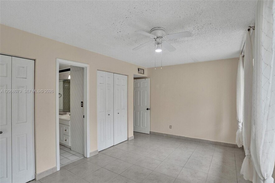 Building Photo - 5555 Ludlam Rd