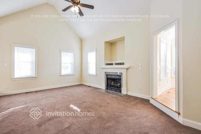 Building Photo - 111 River Knoll Dr