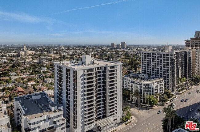 Building Photo - 10724 Wilshire Blvd