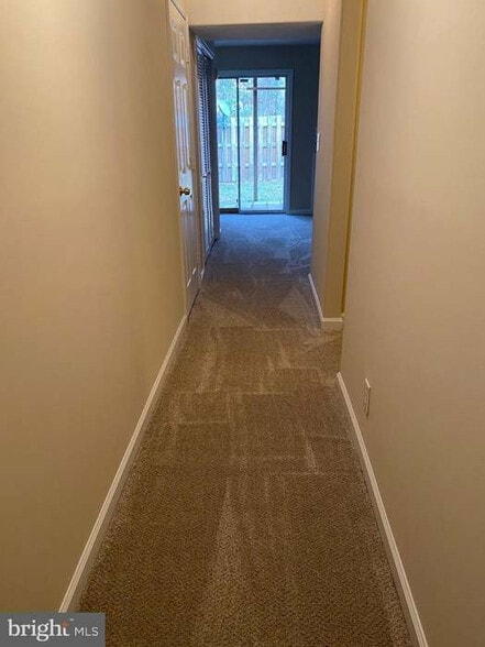 Building Photo - 106 Healy Ct