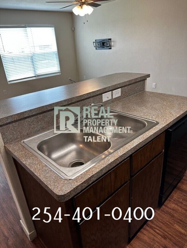 Building Photo - Price Reduced** 3-Bedroom, 2.5-Bathroom Du...