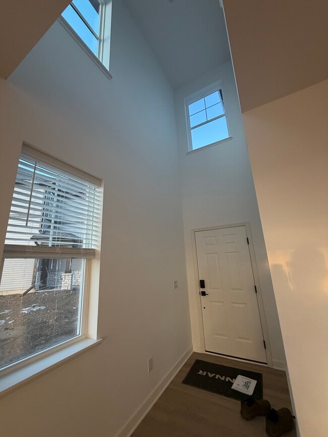 Building Photo - 10545 Harbor Ln N