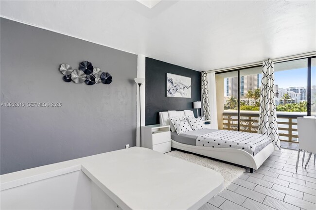 Building Photo - 6484 Indian Creek Dr