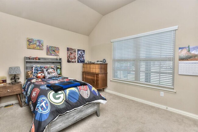 Building Photo - 117 Salt Fork Dr