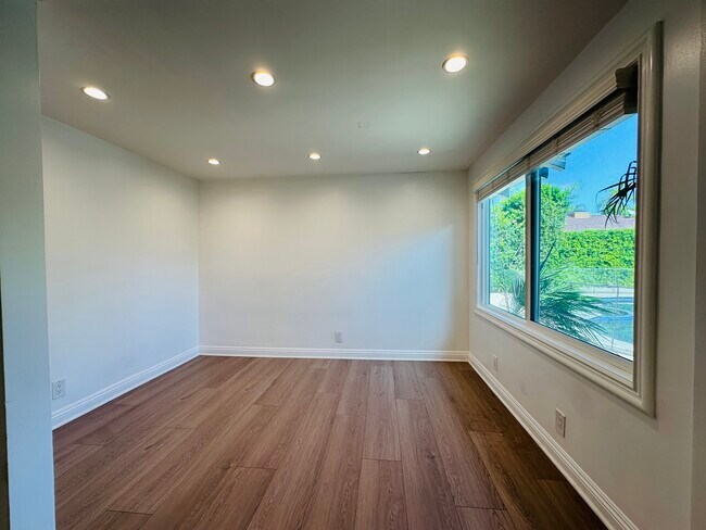 Building Photo - 5148 Otis Ave