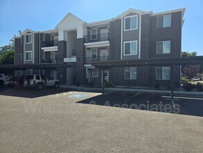 Building Photo - 154 7th St