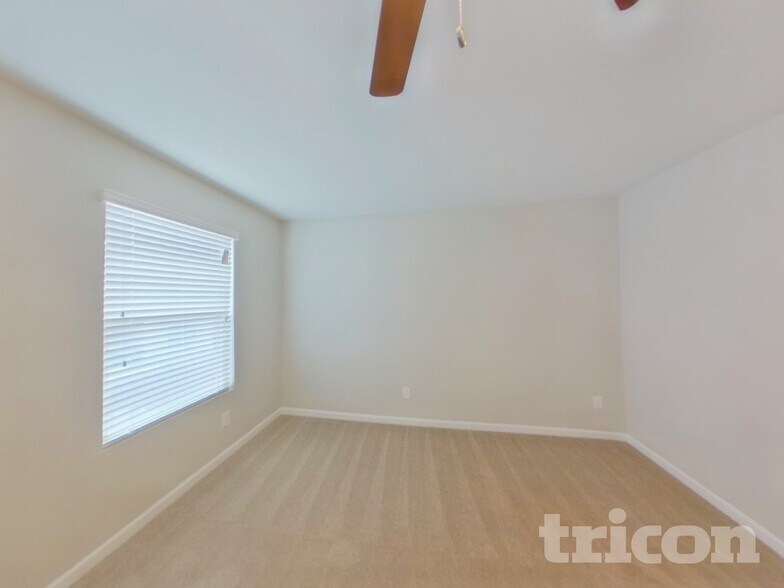Building Photo - 1429 Sandra Dr
