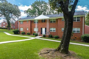 Building Photo - Dream Court Apartments