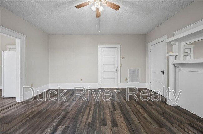 Building Photo - 1603 Highland Ave