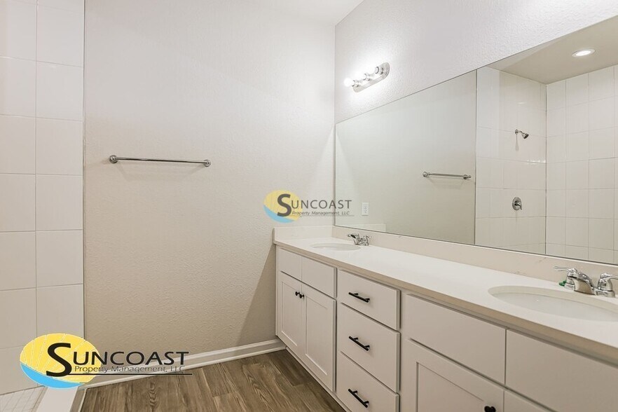 Building Photo - 11108 N Morrell Dr