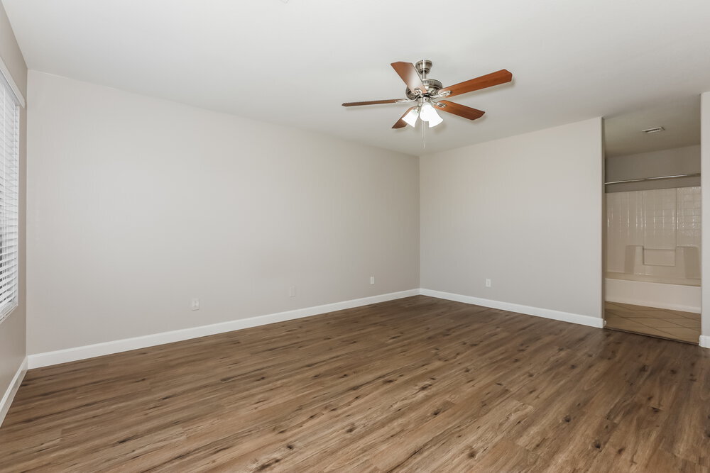 Building Photo - 1071 E Desert Moon Trail