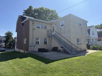 Building Photo - 135 W 10th Ave