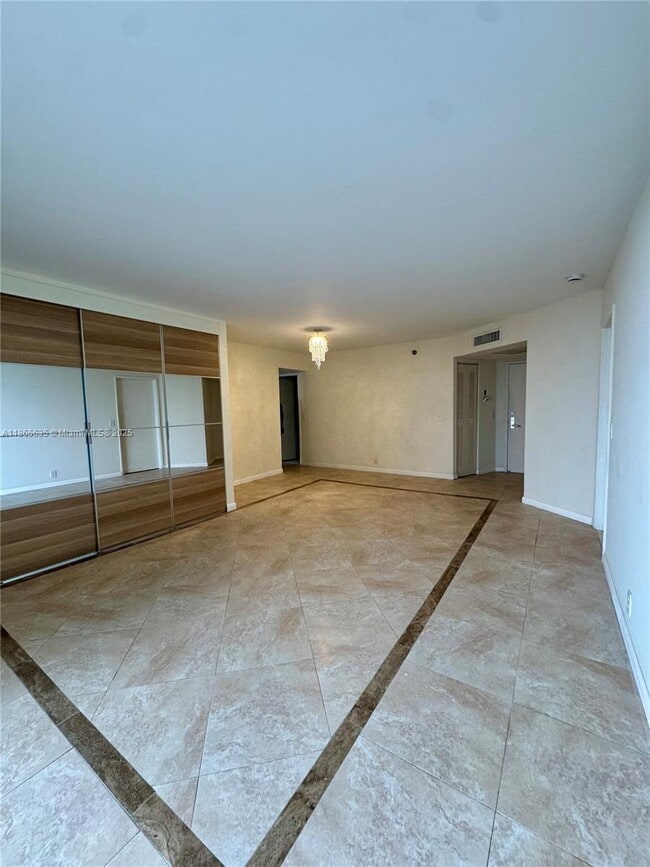 Building Photo - $3,100MONTHLY;3300 NE 191ST STREET #1106 A...