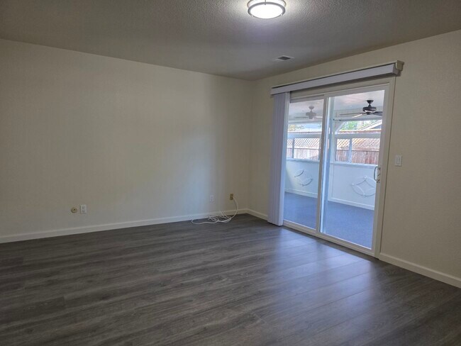 Building Photo - 4611 Harmony Pl