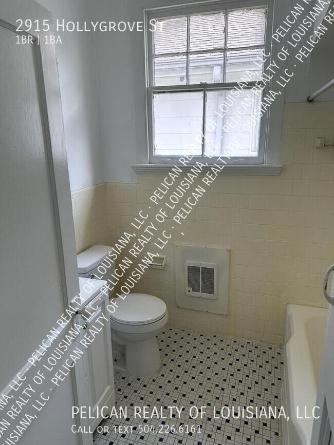 Building Photo - 2915 Hollygrove St