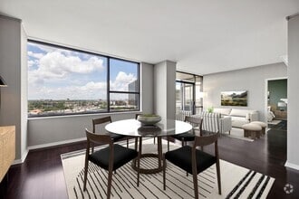 Building Photo - 15 Greenway Plz