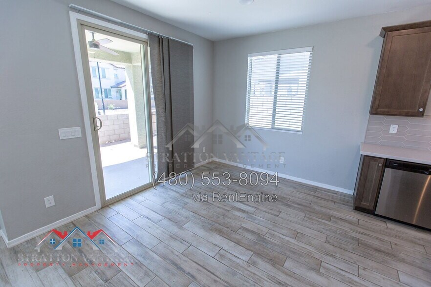 Building Photo - 1033 S 150th Dr