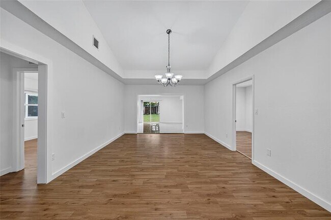 Building Photo - 206 NW 5th Ave