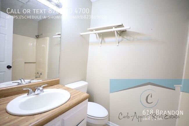 Building Photo - Beautifully renovated 3 bed 2 bath house -...
