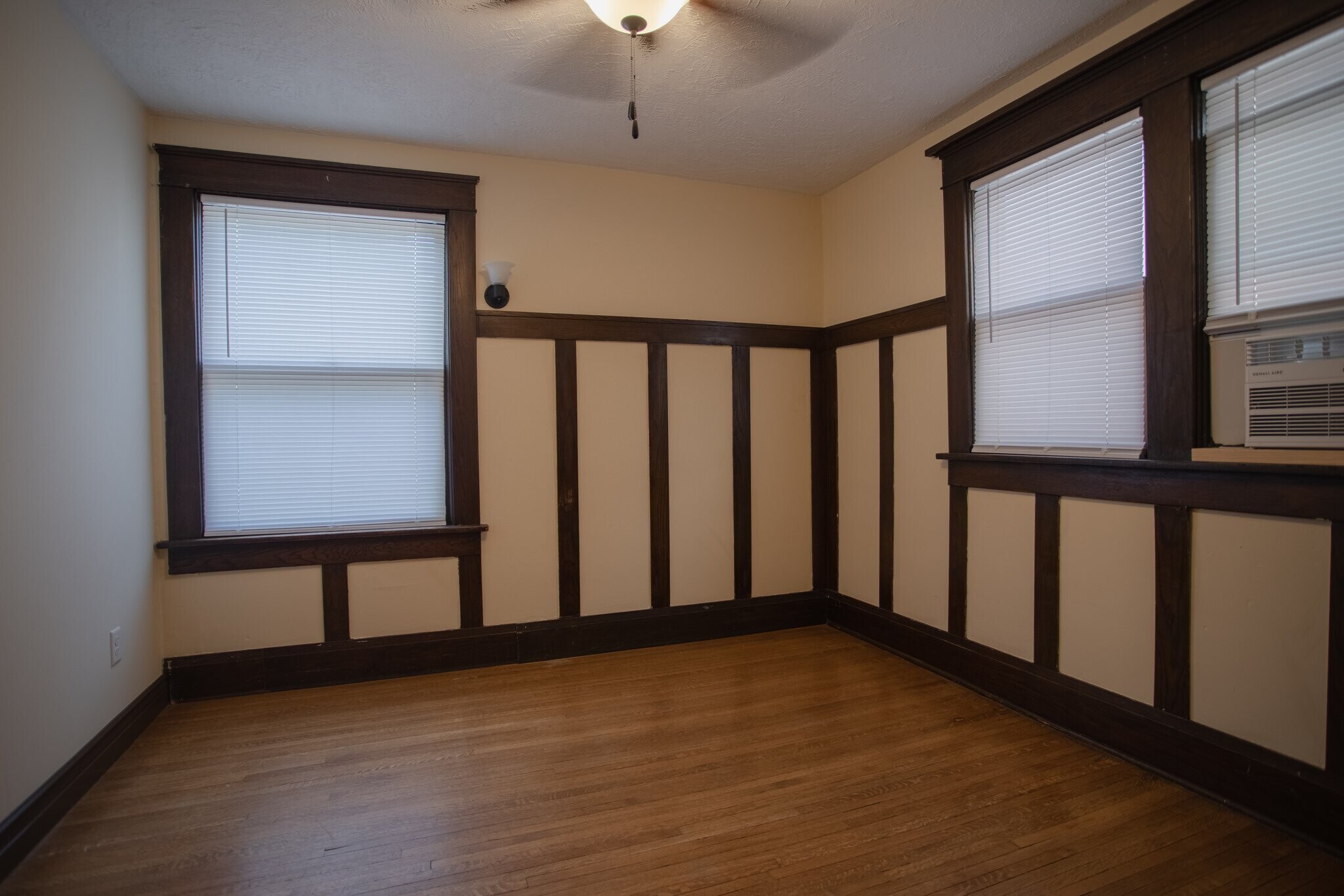 Building Photo - 121 N 38th Ave