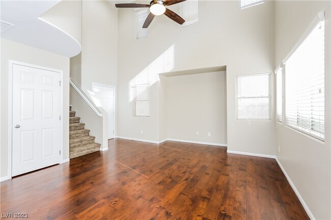 Building Photo - 10525 Silver Cholla Ct