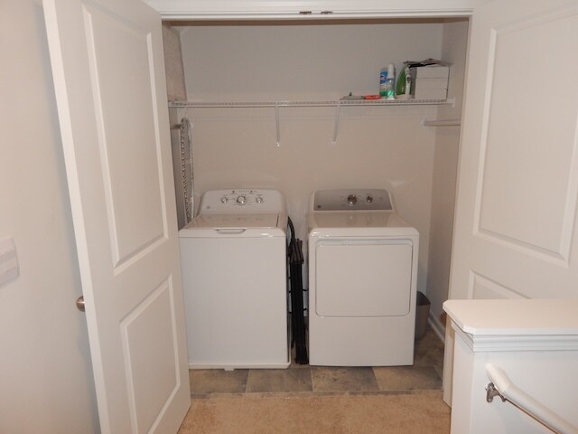 Building Photo - 207 Oakmont Valley Trl