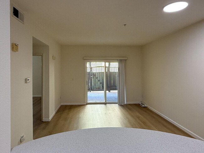 Building Photo - 2255 Showers Dr