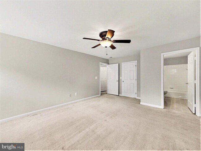 Building Photo - 5641 Eppes Island Pl