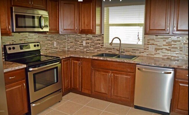Building Photo - 22 Teak Ct